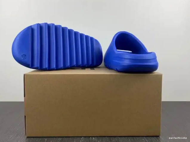 ID4133 Yeezy Azure Adidas Slide 0505